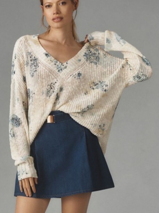 Anthropologie Sweaters - Anthropologie Pilcro Floral V-Neck Oversized Chunky Knit Sweater